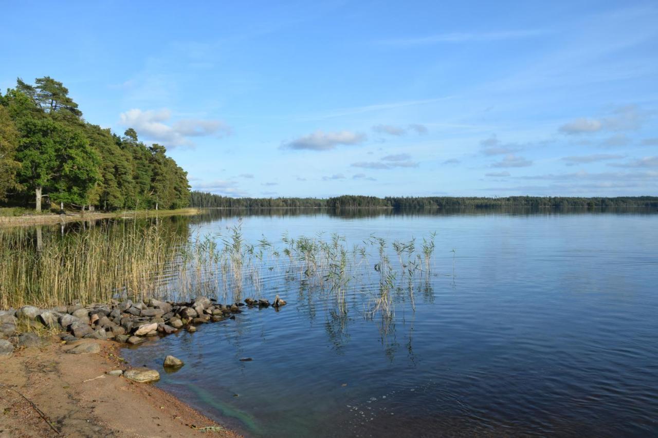 Готель Backa Loge - Semesterparadiset Sjon Fegen Svanabo Екстер'єр фото